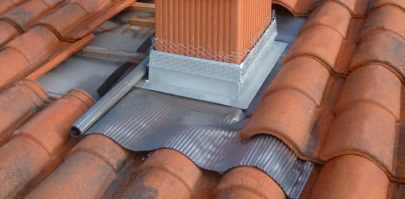 étanchéité de pied de cheminée m simonard dans le 77